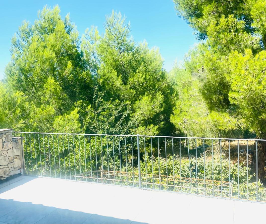 Villa Nimes Exterior foto