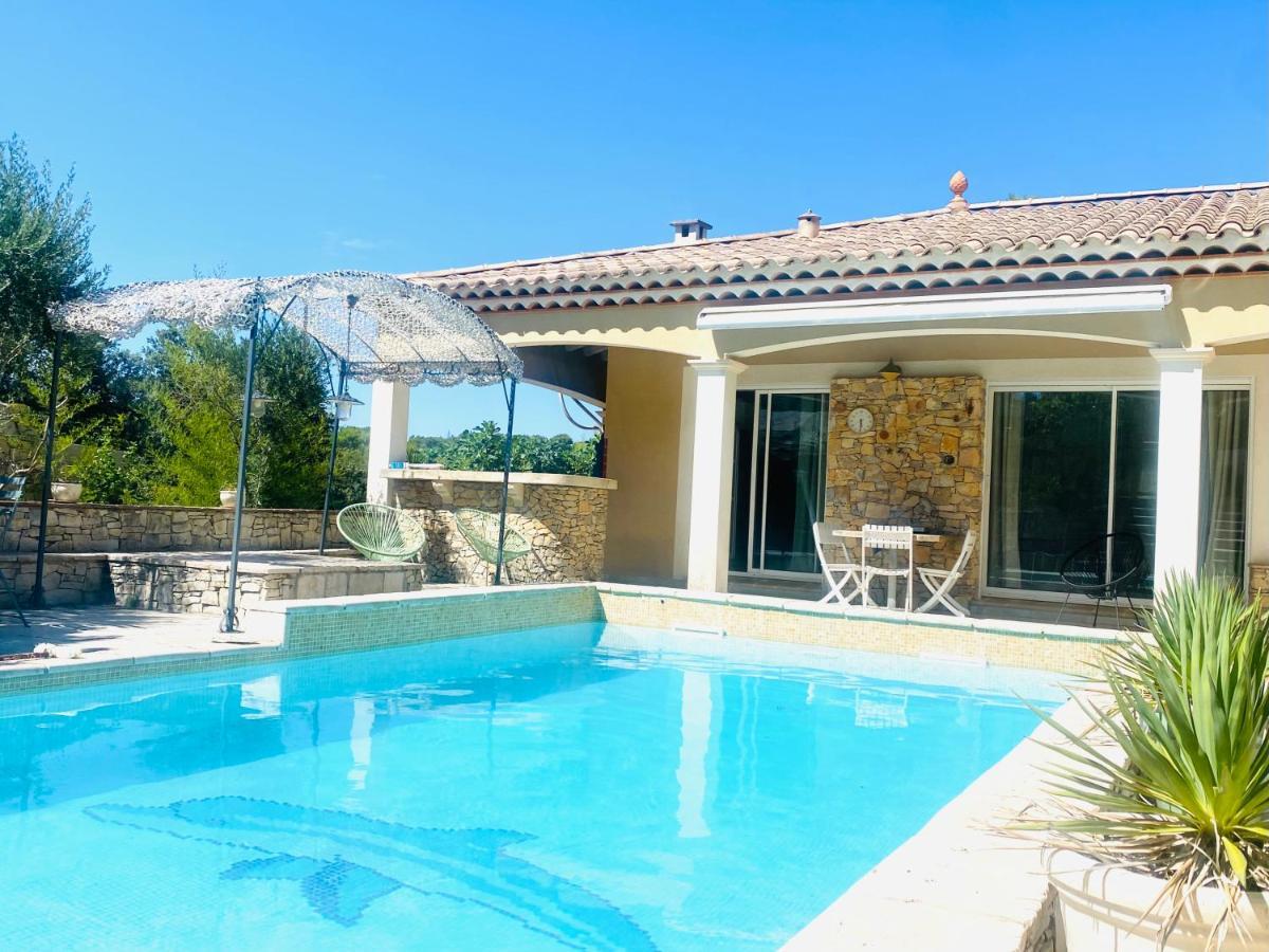 Villa Nimes Exterior foto